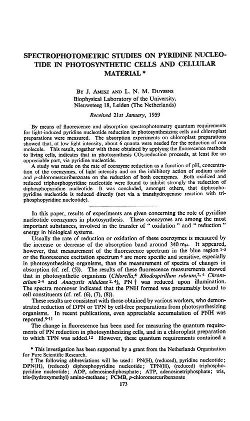 Spectrophotometric studies on pyridine nucleotide in photosynthetic cells and cellular material